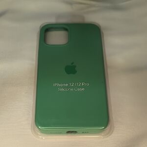 Apple iPhone 12/12 Pro Mint Silicone Case